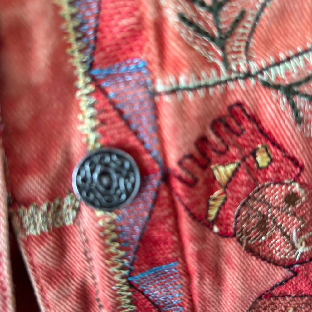 CHICOS DESIGN WOMEN OMBRÉ EMBROIDERED TRIBAL AZTEC THEME DENIM JACKET SZ 0